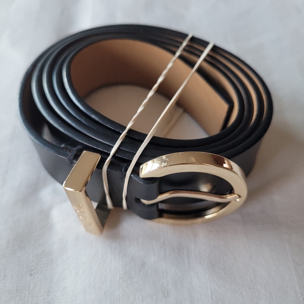Kate Spade Black and Tan Belt with Gold Accent 45×1 1/4. - Picture 7 of 7